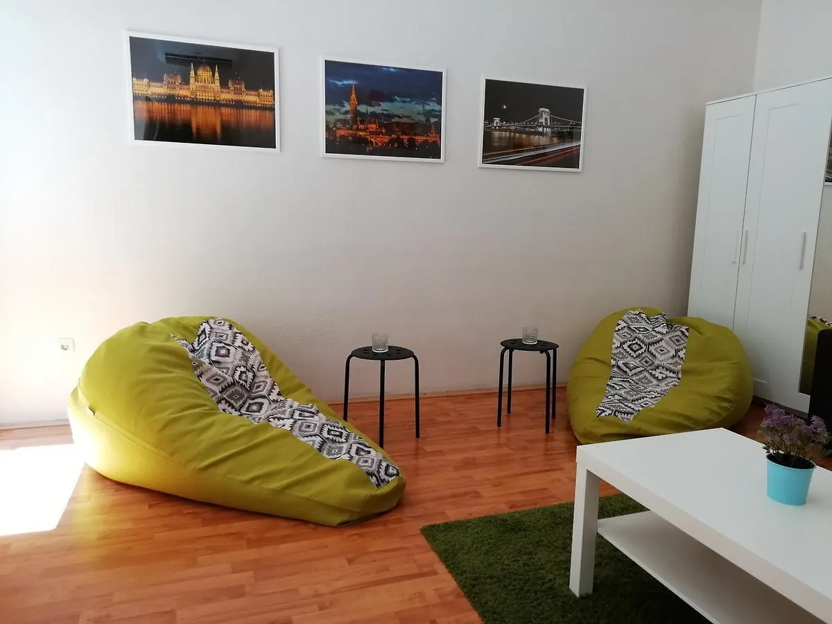 Opera Apartments Budapest contacts